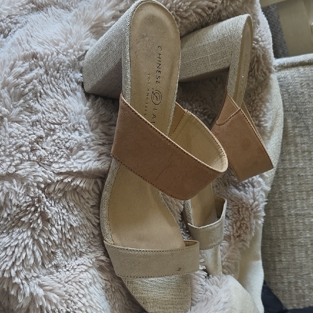 Chinese Laundry Women's Tan and Cream Heeled Sandals